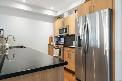 201-2415 Amherst Ave, Sidney, BC - Indoor Photo Showing Kitchen With Stainless Steel Kitchen