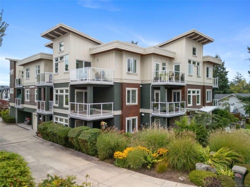 201-2415 Amherst Ave, Sidney, BC - Outdoor