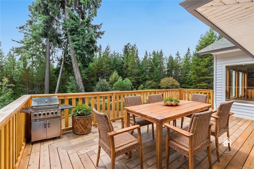 1010 Middlegate Rd, Errington, BC 