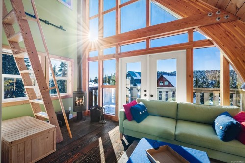 1000 Cruikshank Ridge, Courtenay, BC 