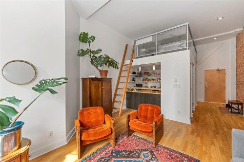 203-562 Yates St, Victoria, BC - Indoor Photo Showing Other Room