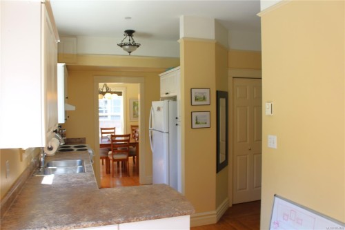 1046 St. Charles St, Victoria, BC 