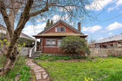 9616 Sixth St  Sidney, BC V8L 2W2