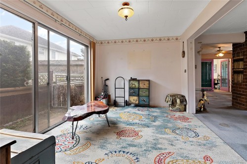 9616 Sixth St, Sidney, BC 