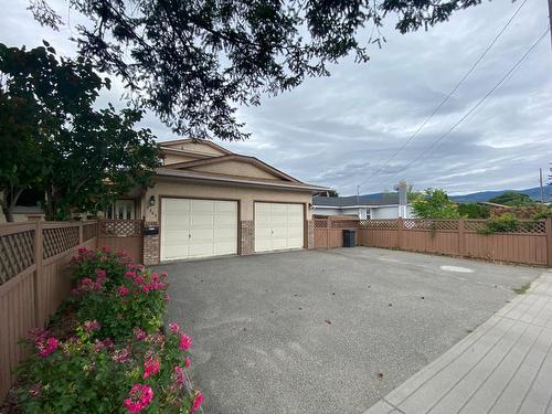 3343 Gordon Drive  Kelowna, BC V1W 3M9