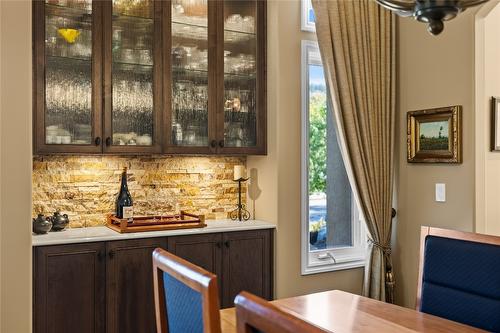 3992 Gallaghers Parkway, Kelowna, BC - Indoor Photo Showing Other Room