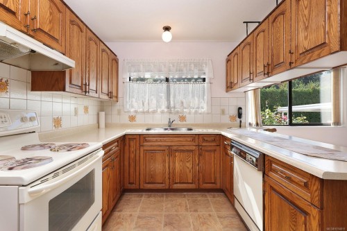 1316 Gilley Cres, Parksville, BC 