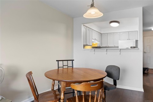 209-30 Cavan St, Nanaimo, BC - Indoor Photo Showing Dining Room
