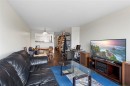 209-30 Cavan St, Nanaimo, BC  - Indoor Photo Showing Living Room 