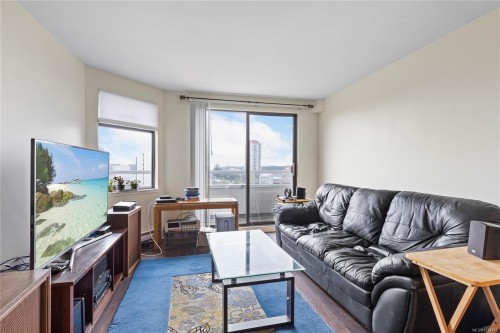 209-30 Cavan St, Nanaimo, BC - Indoor Photo Showing Living Room