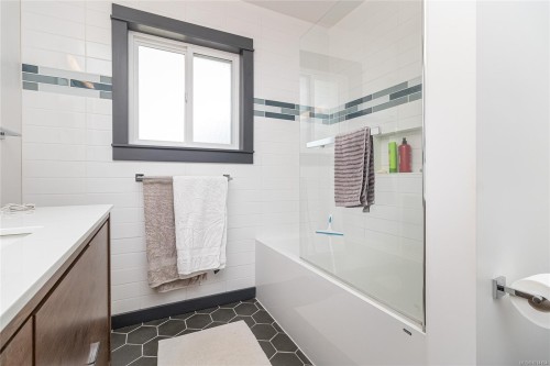 2363 Seine Rd, Duncan, BC 