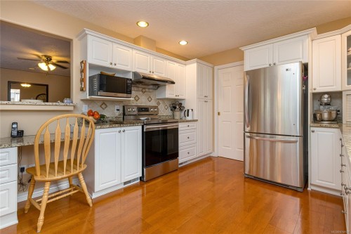 2350 Setchfield Ave, Langford, BC 