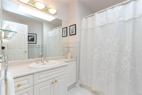 2350 Setchfield Ave, Langford, BC 