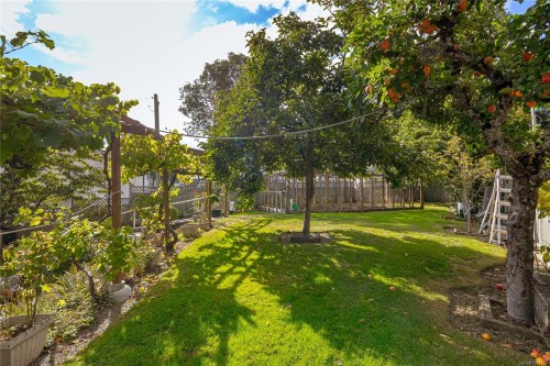 2350 Setchfield Ave, Langford, BC 