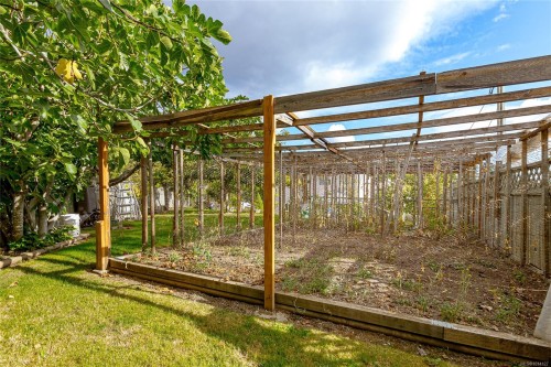 2350 Setchfield Ave, Langford, BC 