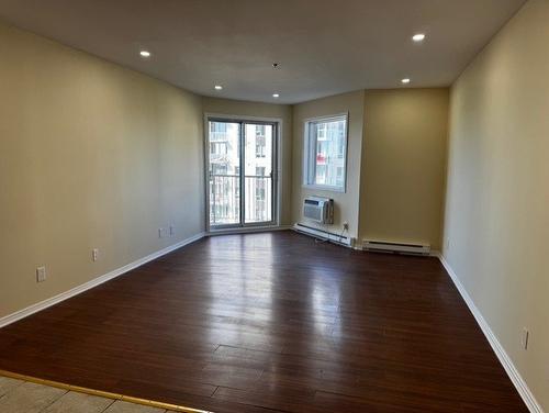 Living room - 811-7680 Boul. Marie-Victorin, Brossard, QC - Indoor Photo Showing Other Room