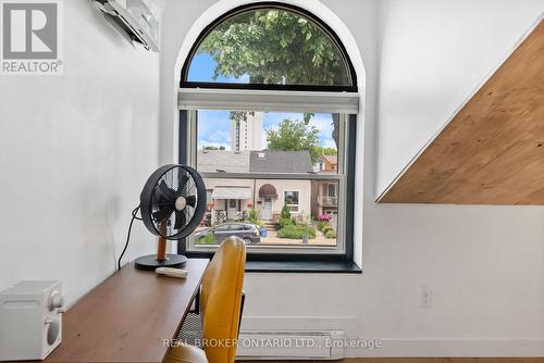 2 - 23 Macaulay Street W, Hamilton, ON - Indoor