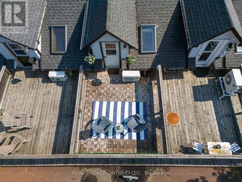 2 - 23 Macaulay Street W, Hamilton, ON - Outdoor