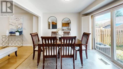 7560 Black Walnut Trail, Mississauga, ON - Indoor Photo Showing Dining Room