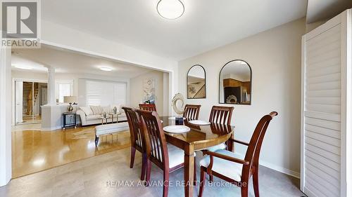 7560 Black Walnut Trail, Mississauga, ON - Indoor Photo Showing Dining Room