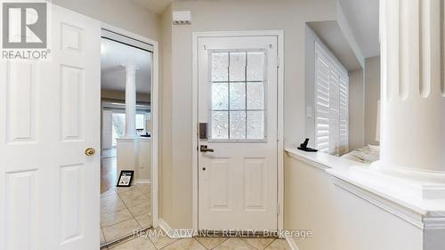 7560 Black Walnut Trail, Mississauga, ON - Indoor Photo Showing Other Room