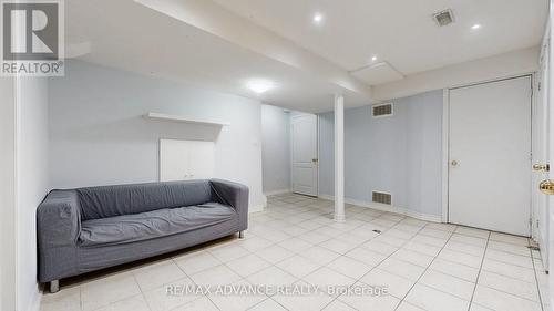 7560 Black Walnut Trail, Mississauga, ON - Indoor Photo Showing Other Room