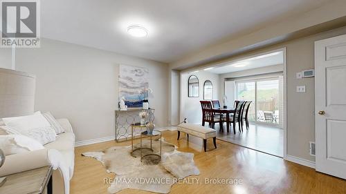 7560 Black Walnut Trail, Mississauga, ON - Indoor