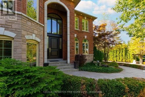 74 Mactaggart Drive, King, ON - Outdoor