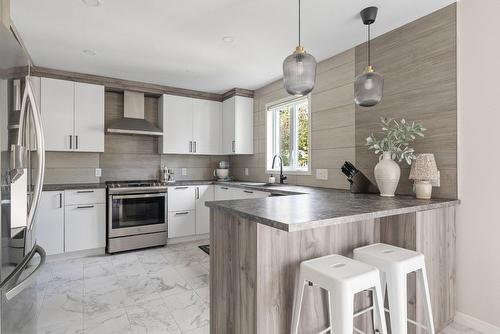 Kitchen - 57 Rue Grogan, Shannon, QC - Indoor Photo Showing Kitchen With Upgraded Kitchen