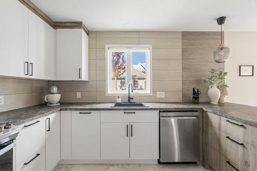 Kitchen - 57 Rue Grogan, Shannon, QC - Indoor Photo Showing Kitchen With Upgraded Kitchen