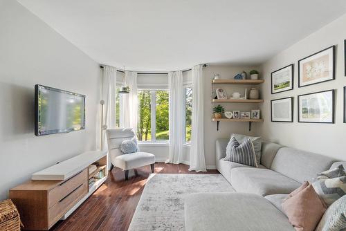 Living room - 57 Rue Grogan, Shannon, QC - Indoor Photo Showing Living Room