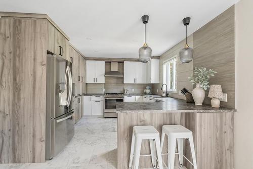 Kitchen - 57 Rue Grogan, Shannon, QC - Indoor Photo Showing Kitchen With Upgraded Kitchen