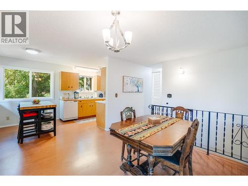144 100Th Street, Castlegar, BC - Indoor Photo Showing Dining Room