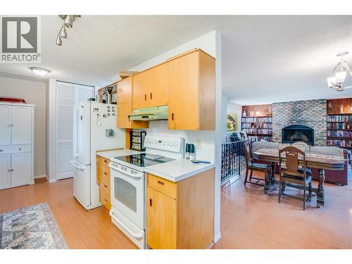 144 100Th Street, Castlegar, BC - Indoor Photo Showing Kitchen