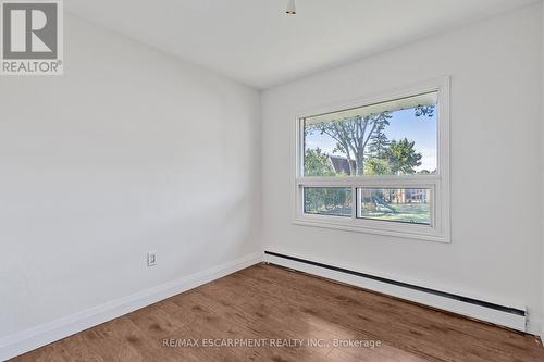 585 Fifth Road E, Hamilton, ON - Indoor Photo Showing Other Room