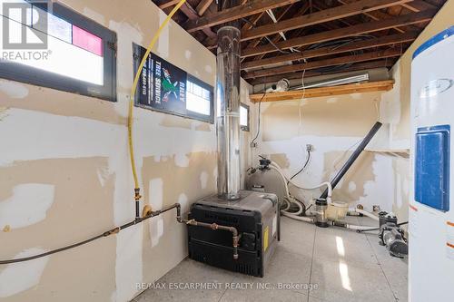 585 Fifth Road E, Hamilton, ON - Indoor Photo Showing Other Room