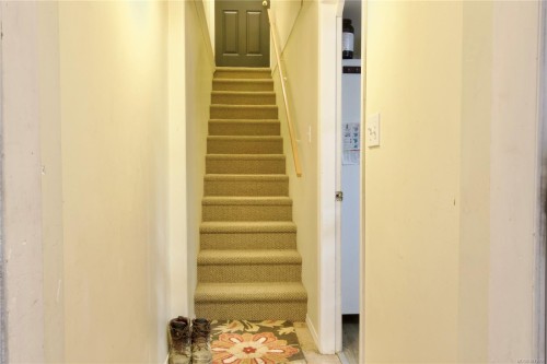 100 Boundary Rd, Lake Cowichan, BC 