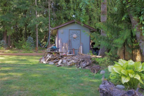 100 Boundary Rd, Lake Cowichan, BC 