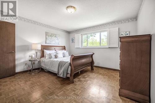1161 Carlo Court, Mississauga, ON - Indoor Photo Showing Bedroom