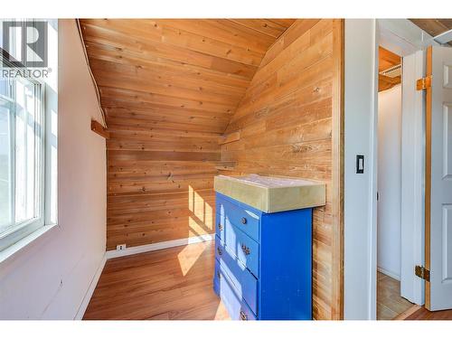 1060 Tataryn Road, Kelowna, BC - Indoor Photo Showing Other Room