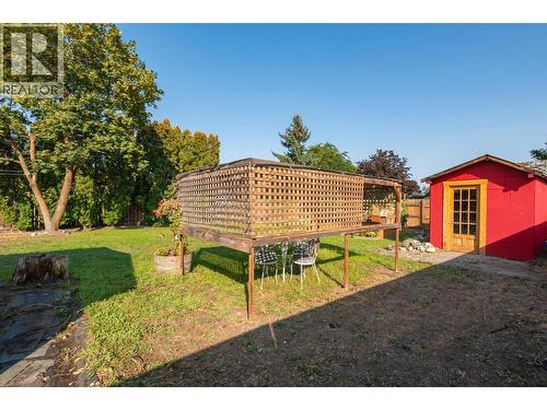 1060 Tataryn Road, Kelowna, BC - Outdoor