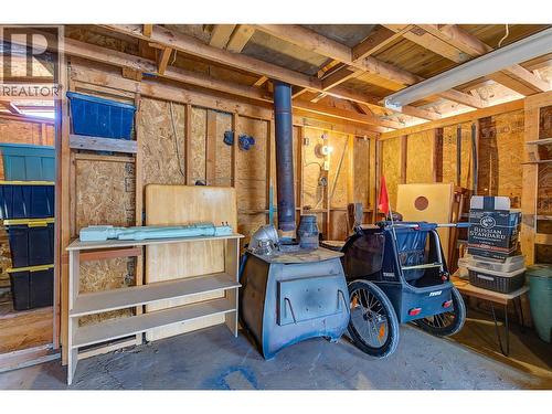 1060 Tataryn Road, Kelowna, BC - Indoor