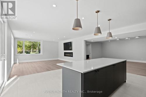 135 Cherryhill Drive, Ottawa, ON - Indoor