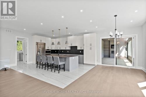 135 Cherryhill Drive, Ottawa, ON - Indoor