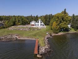 1623 CORAL BAY Drive  Shuniah, ON P7A 0G4
