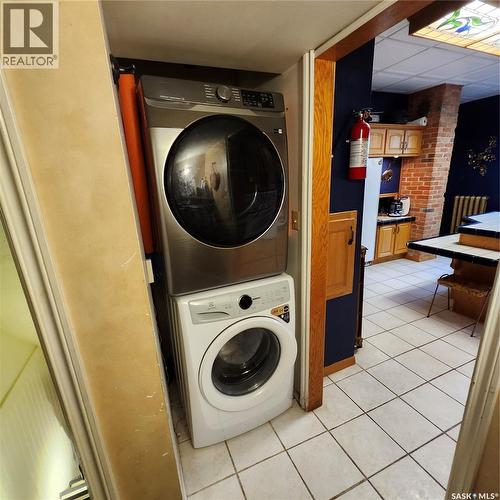 313 19Th Street W, Prince Albert, SK - Indoor Photo Showing Laundry Room