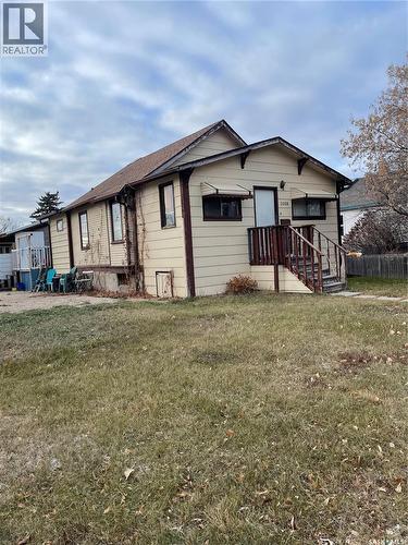 2068 Connaught Street, Regina, SK - Outdoor