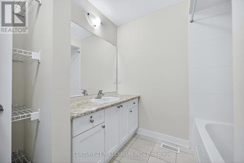 Main 4pc bathroom - 102 Walden Drive, Shelburne, ON - Indoor Photo Showing Bathroom
