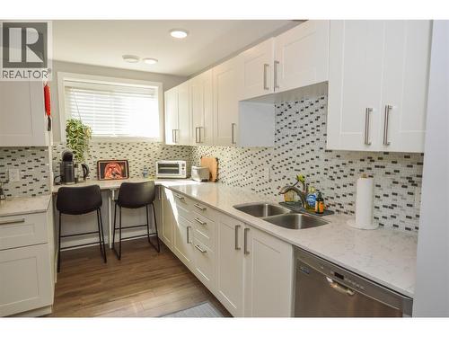10126 Rand Street, Summerland, BC - Indoor Photo Showing Kitchen With Double Sink With Upgraded Kitchen