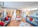 1467 Carmi Drive, Penticton, BC  - Indoor Photo Showing Living Room 